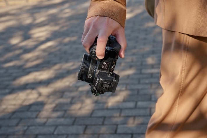 纤薄广角定焦镜头 尼克尔 Z 26mm f／2.8发布  第3张
