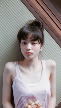 【日娛】小松菜奈連續出演多個“漫畫女主”角色~ 聲稱比起外表，内在的表現才是重點。