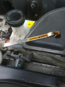 机油加到上限位置行吗，机油刚好在上限可以吗