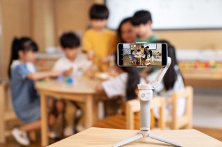 磁吸拍出吸引力 大疆手机云台 DJI OM 4 正式发布