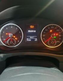 补充机油标志和没有机油的标志是同一个吗？
