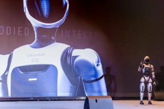 埃斯顿赴港IPO！境外收入超30%，Q1营收大涨93%