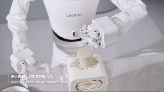 00后耶鲁博士生回国创业，开发了一款能洗衣服、做汉堡的人形机器人