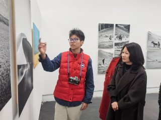 新展 ｜ 镜里镜外 —— 汤梓轩摄影展