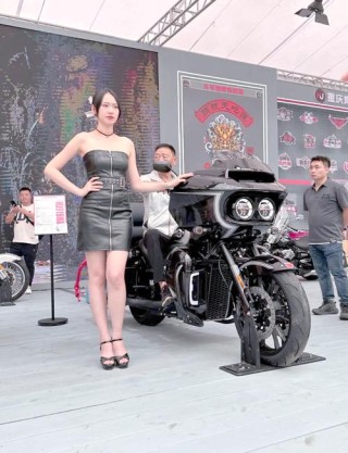 专注巡航重机 摩疆携多款车型参加摩展