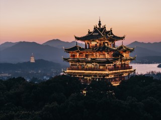 进入多焦段时代 大疆发布首款三摄航拍无人机DJI Mavic 3 Pro