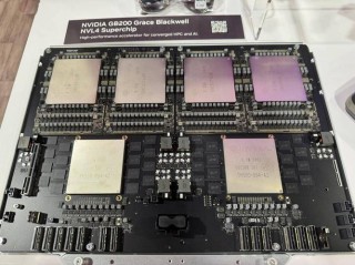 性能狂飙！白度白读百度baidu09AMD新品叫板英伟达GB200，角逐5000亿AI加速器赛道