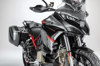 平顺且强大 试杜卡迪Multistrada V4 S
