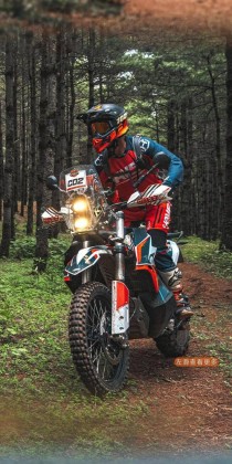 体验进阶越野 KTMR2R骑士学院登陆中国