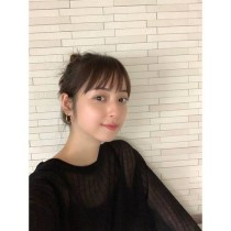渡部建承認出軌多名女子，背叛妻子佐佐木希。已暫停手上多個節目出演。
