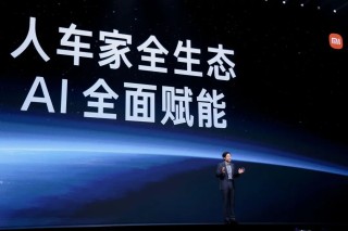 AI手机这一仗，卢伟冰不能输