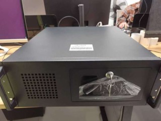 景嘉微推出加固AI服务器