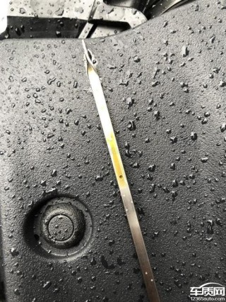 机油高于上限0.5公分