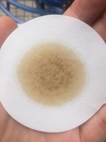 卫生纸辨别机油