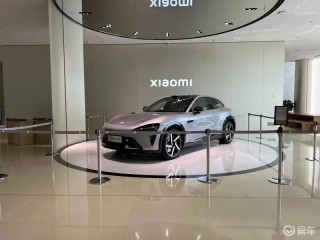 小米YU7公布全新车色珍珠白 将于明日上市