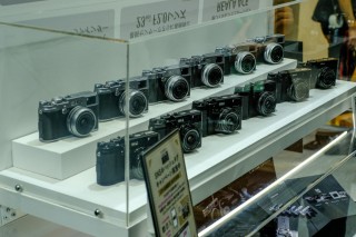 用色彩诠释经典 富士全新X100VI相机90周年的限量版亮相cp+2024