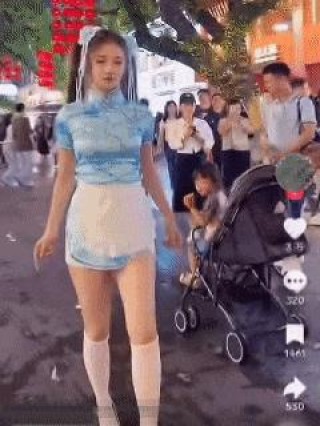 农村老太直播跳起AI舞，流量密码拿捏了