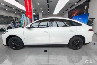 比亚迪e7正式上市 上市限时价9.88万元起