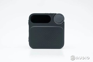 拆解Xiaomi小米运动对讲机 内置两颗敏芯股份的MEMS麦克风组成拾音阵列