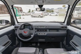 五菱之光EV 305km进取型上市 售5.78万元