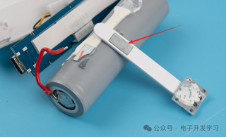 拆解苹果手机专用充电宝