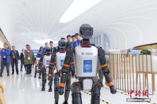 人形机器人已在职场工作，比人类还要勤奋