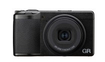 关于正在研发的高端便携数码相机「RICOH GR IV」