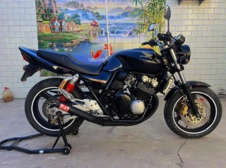 日本教练亲自授课 带你玩转CB400系列