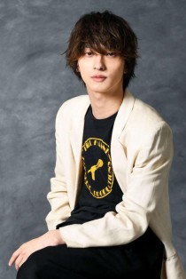 【寫真集】橫濱流星寫真集「流麗」未發售即宣佈重版！2張性感帥照釋出~