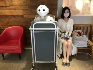 年薪150万，与AI谈恋爱成为躺赚的生意