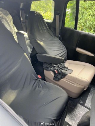 理想i8内饰谍照 将于7月正式发布