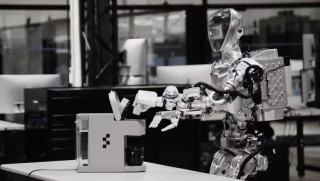只用 13 天，OpenAI 做出了能听、能说、能自主决策的机器人大模型