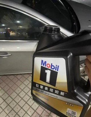 机油稀的好还是稠的好，机油过稀有什么症状