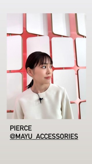【日娛】桐谷美玲最新日曆即將出爐~ 這次以“日常”為題，回到出身地・千葉拍攝的一系列充滿冬日美感的寫真也釋出了~