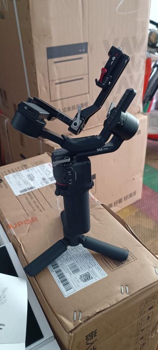 cinelf手持稳定器：为记录人间情动而生