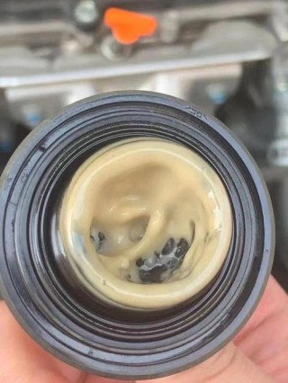 机油稀的好还是稠的好，机油过稀有什么症状