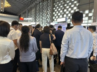 OrangePi AIpro（20T）亮相WAIC，迅龙软件打造“AI+鸿蒙”新蓝图