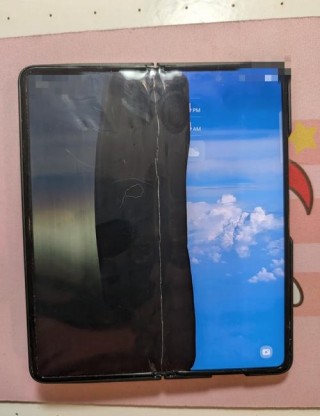 三星折叠手机翻车 小米推出壁画电视和全面屏电视