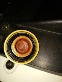 自己换机油如何找地沟？自己用砖头换机油的垫高方法