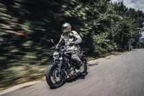 男孩们的奢侈品 试驾Husqvarna 401系列