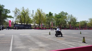 感受摩托文化 北京公交驾校摩托嘉年华