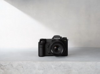 富士胶片推出中画幅无反数码相机“FUJIFILM GFX100S II”
