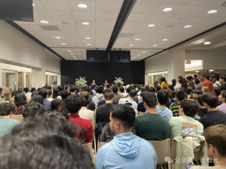 奥特曼斯坦福演讲全场爆满！GPT-5强到发指，Scaling Law依然有效