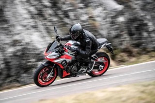 接近100%的掌控 试驾aprilia Tuono 660