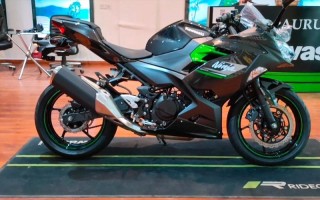 换配色顺带涨钱 2023川崎Ninja400上市