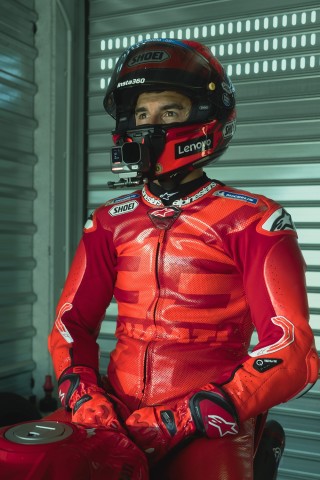 影石Insta360携手MotoGP传奇车手马克·马奎斯发布AcePro 2联名限定 ...