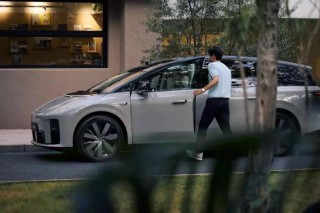 理想i8内饰谍照 将于7月17日开启预订