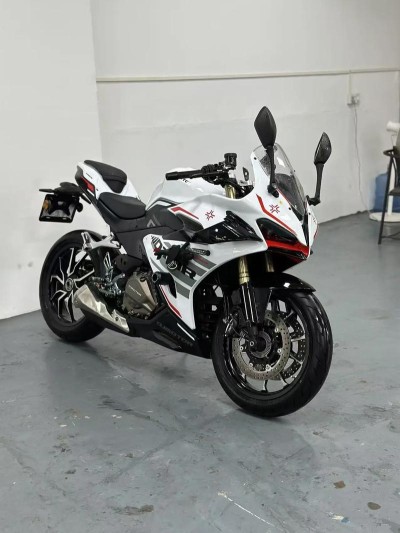 标配TCS QJMOTOR赛450上市 售价31999元