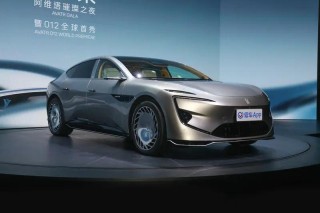 阿维塔012全球联名限量版展车现已陆续到店 售价70万元
