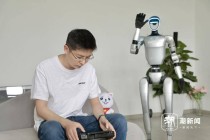 机器人看点：宇树科技王兴兴回上海母校 加速商业化落地 宇树机器人二手租赁火爆